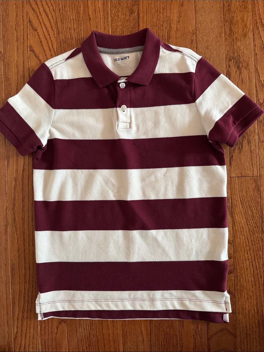 🎉Old Navy- Boys' Maroon & White Striped Polo(Size 6-7)🎉